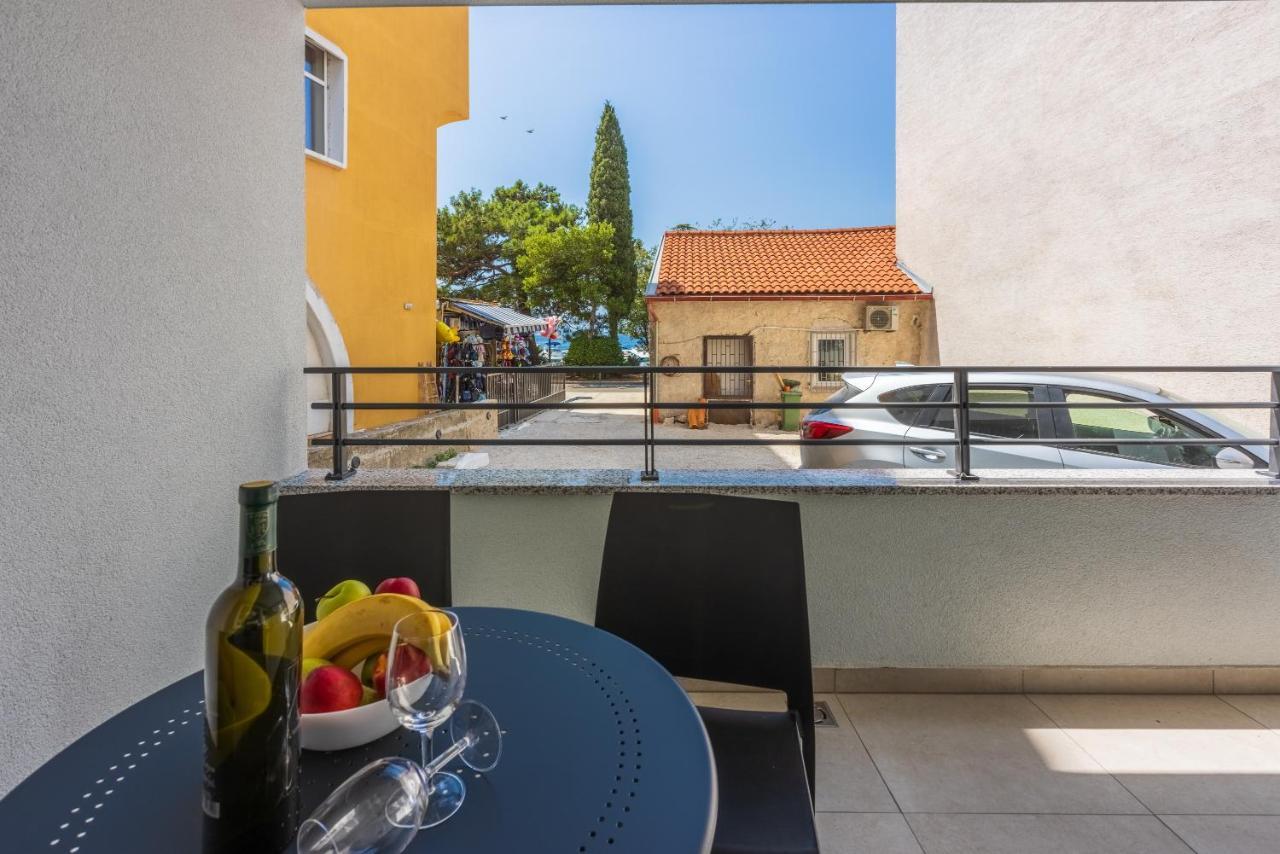 Luxury Apartments Lovorka 1 & 2**** Selce Exterior foto