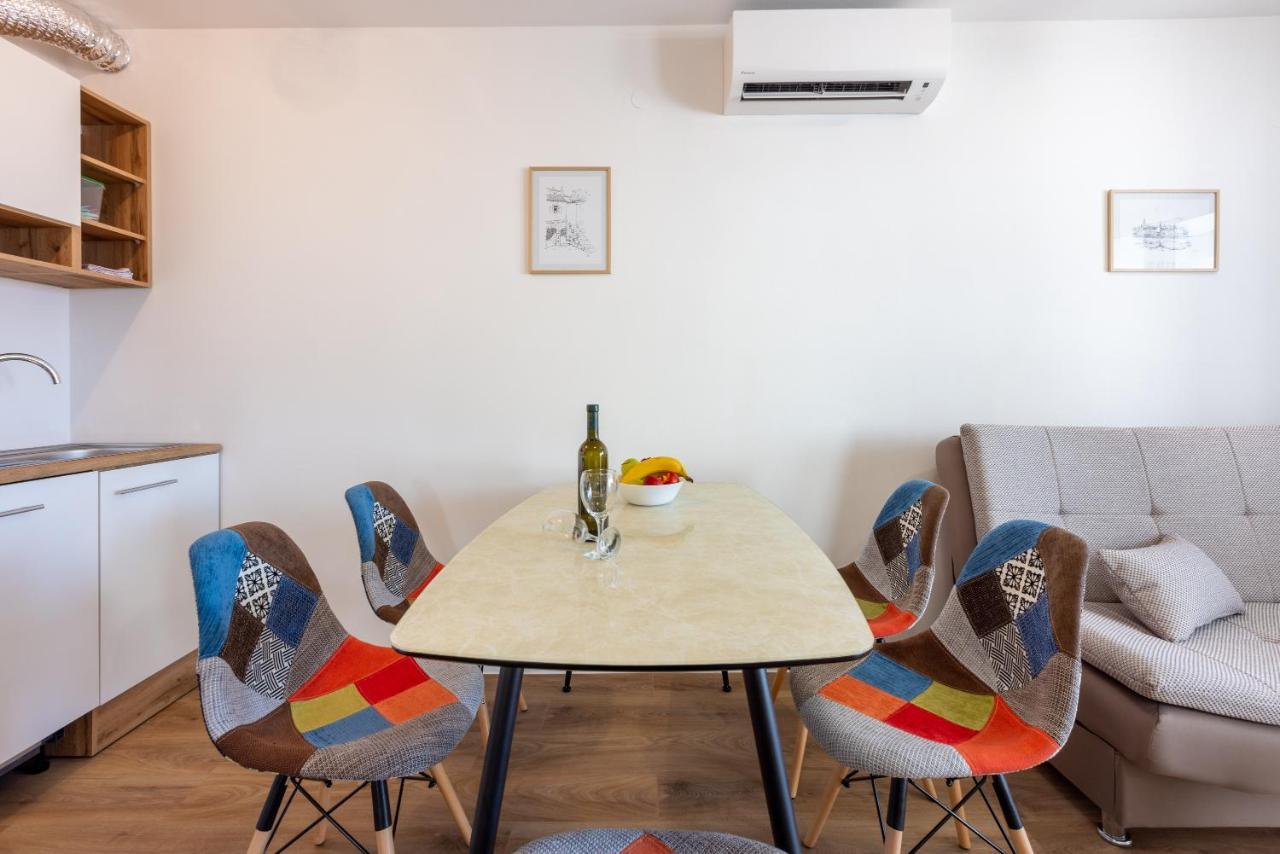 Luxury Apartments Lovorka 1 & 2**** Selce Exterior foto