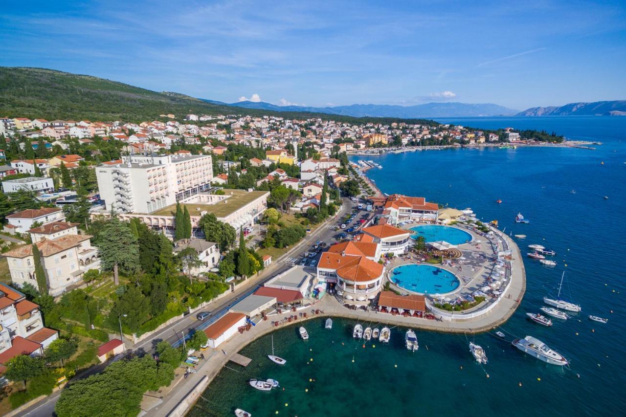 Luxury Apartments Lovorka 1 & 2**** Selce Exterior foto