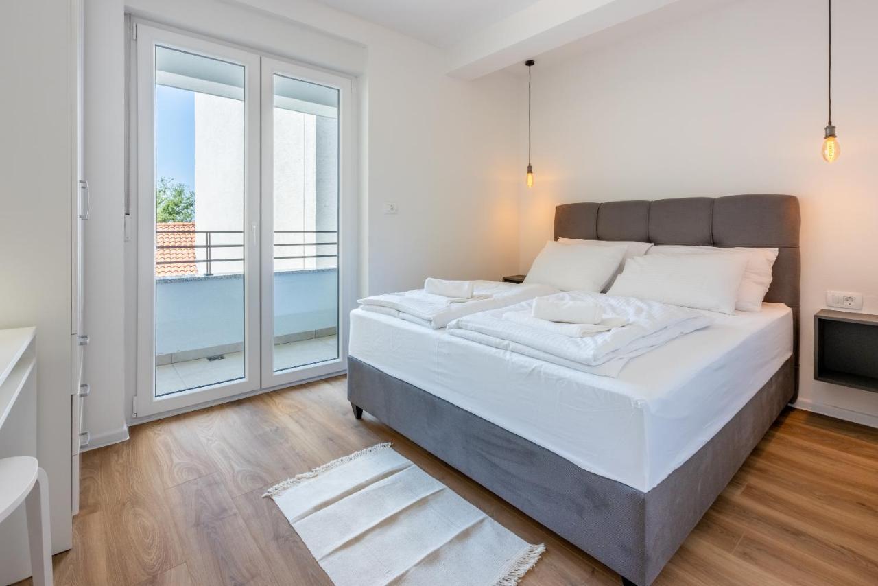 Luxury Apartments Lovorka 1 & 2**** Selce Exterior foto
